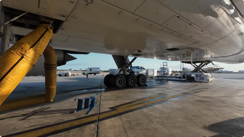 Screenshot 2025-03-27 at 16-53-42 Boeing B777 300ER from arrival to departure turnaround - YouTube.png