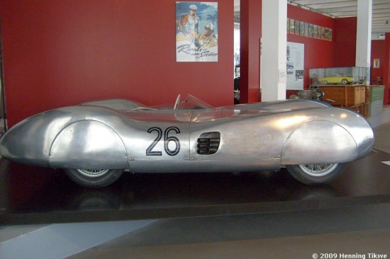 AWE-Rennsportwagen_Ansicht-von-rechts_O.jpg