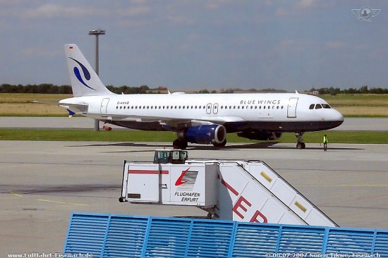D-ANNB_A320-232_Blue-Wings_EDDE-08072007_1_H-Tikwe_W.jpg