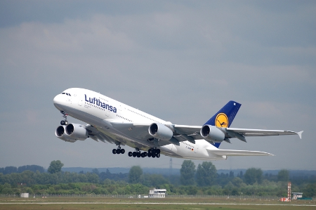 Airbus A380-841 D-AIMK -Düsseldorf- (2).JPG