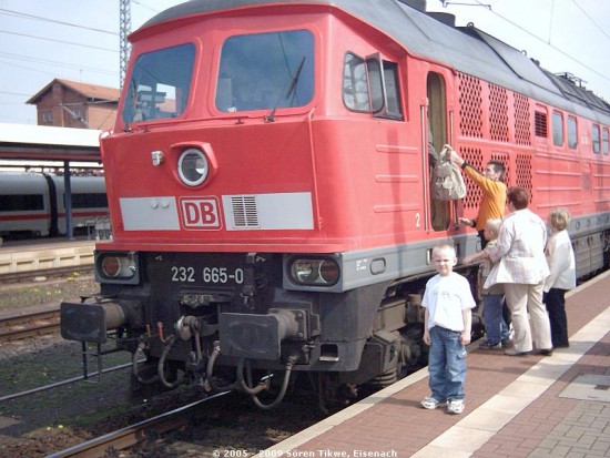 Soeren-Tikwe_BR-232_EA-17042004_Tikwe_01_W.jpg (87.46 KiB) 2568 mal betrachtet Soeren-Tikwe_BR-232_EA-17042004_Tikwe_01_W.jpg